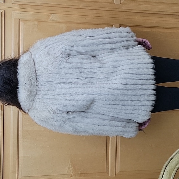 Saga Blue Fox jacket - Picture 2 of 7